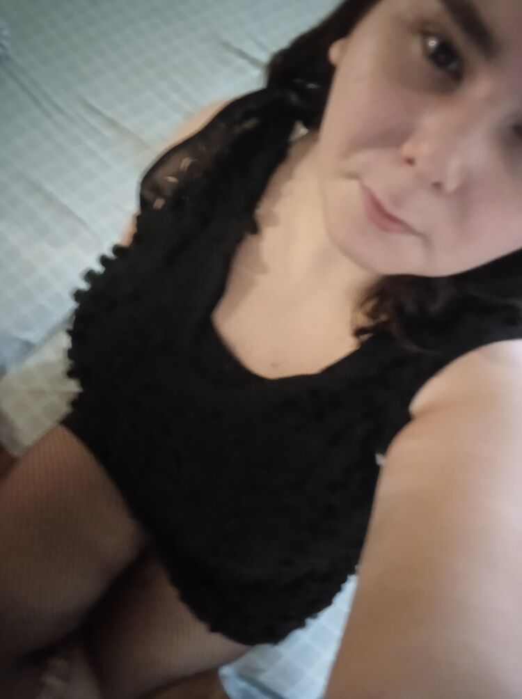  ,   Elena, 30 ,   