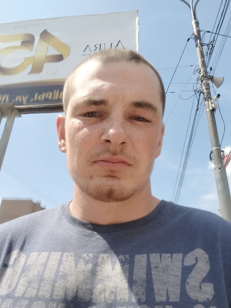  36143056  Yury, 27 ,    