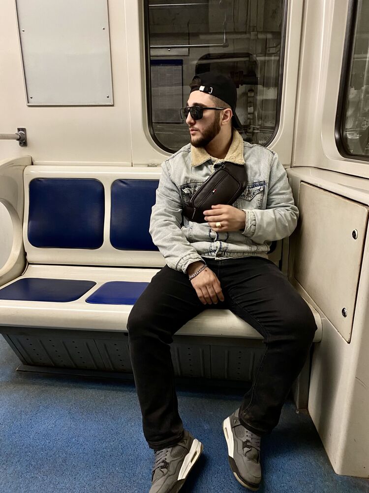  -,   , 22 ,   