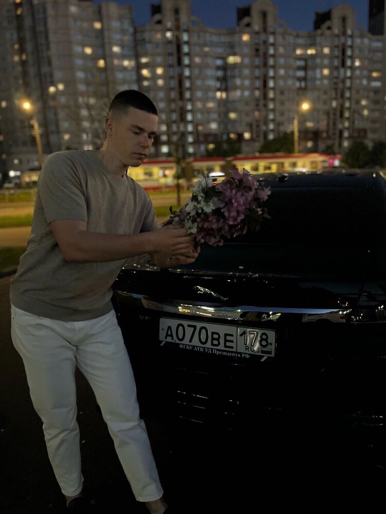  43383086  , 24 ,    -