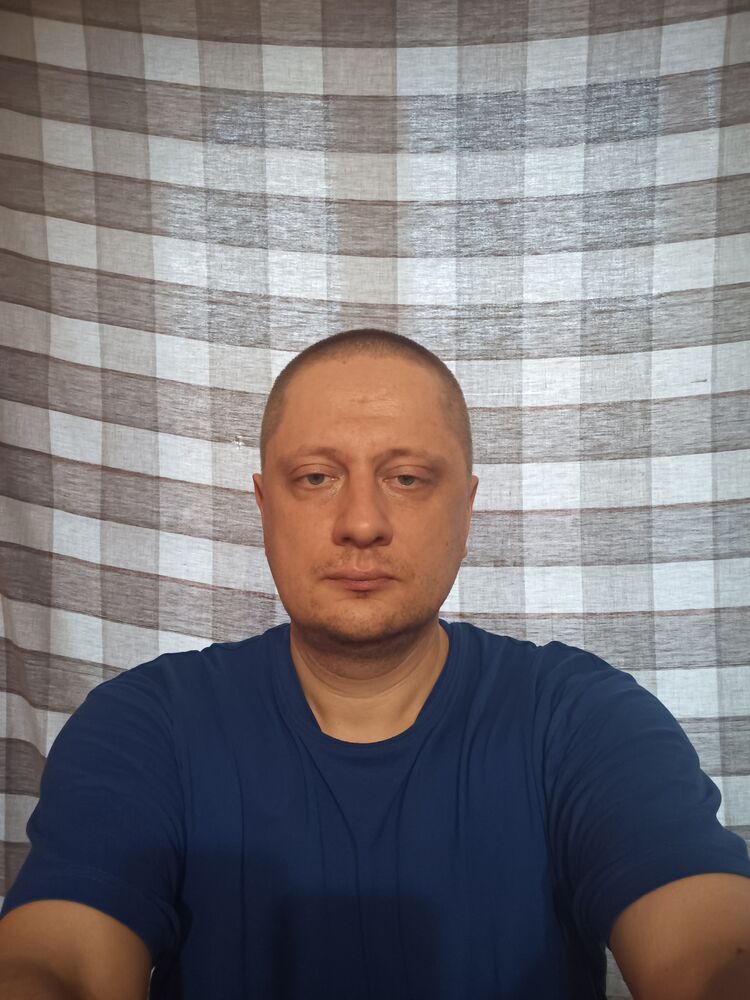  54784176  Vinc, 37 ,    