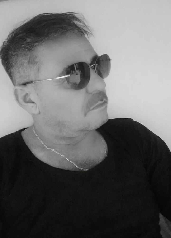  51118596  Mustafa, 49 ,    