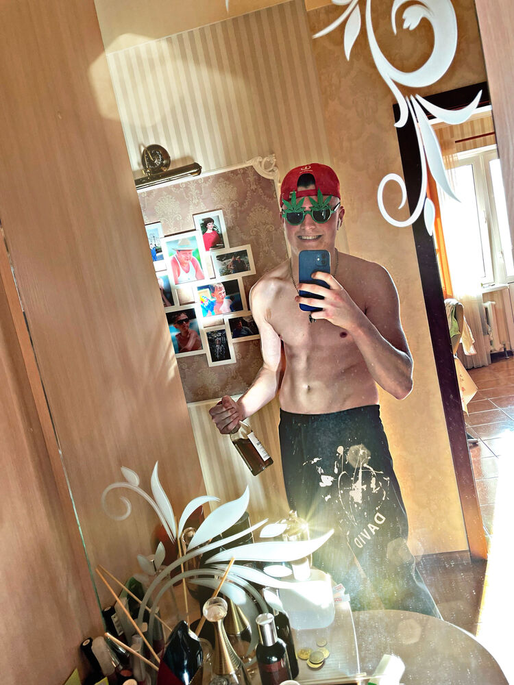  27023386  Evgenii, 23 ,    