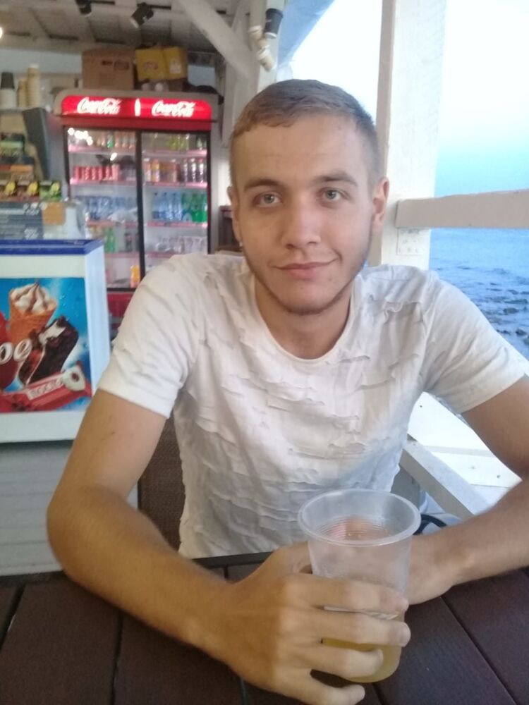  31737036  , 25 ,    