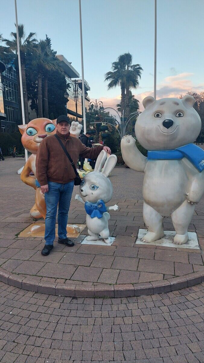  22457096  Igor, 47 ,    