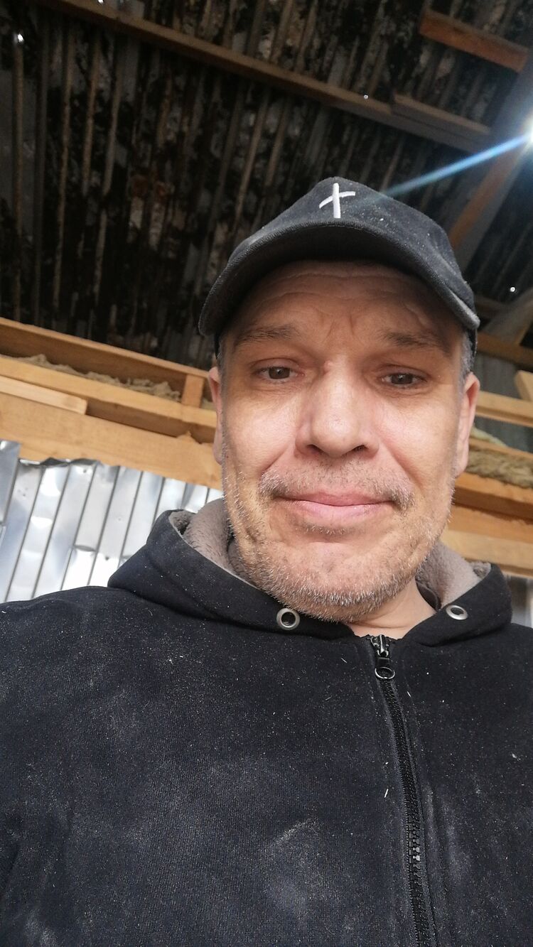  46164636  , 51 ,    