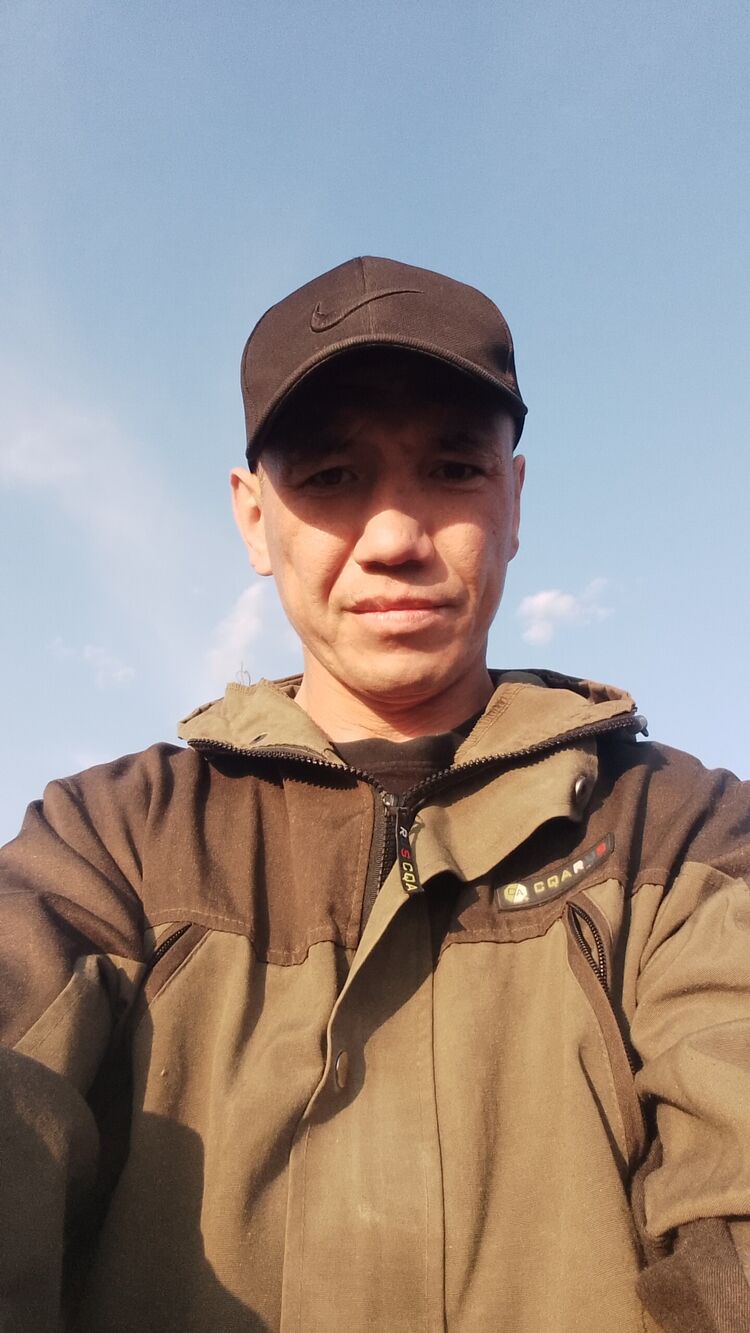 38464036  Andrei, 42 ,    