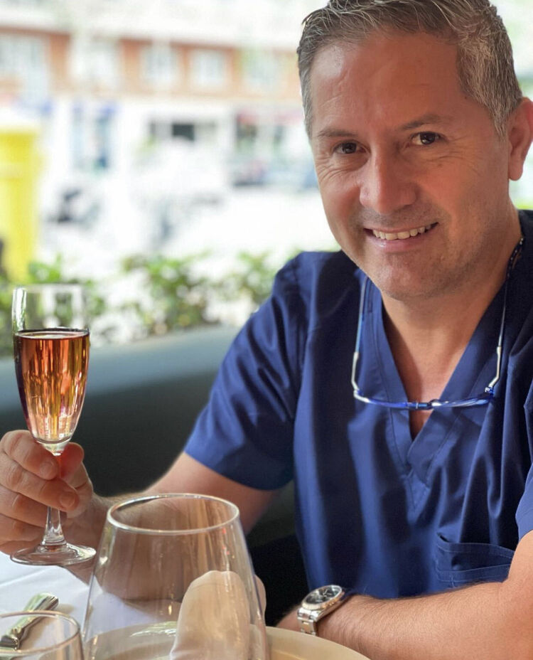  23963176  Michael Eric, 56 ,    Stuttgart