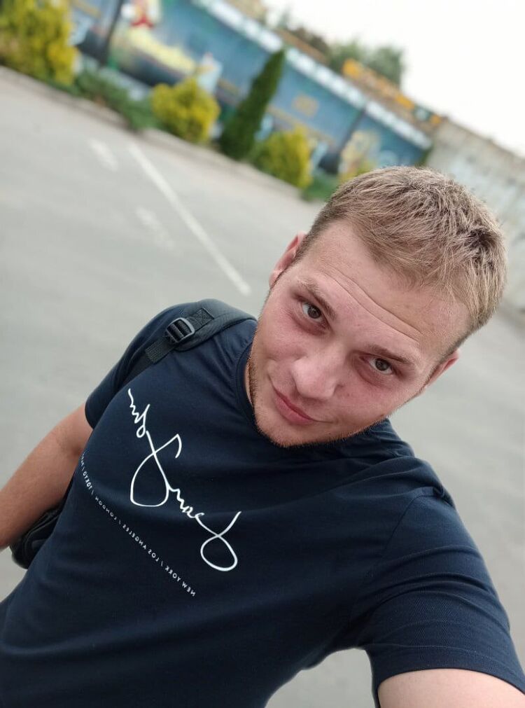  47268406  , 32 ,    