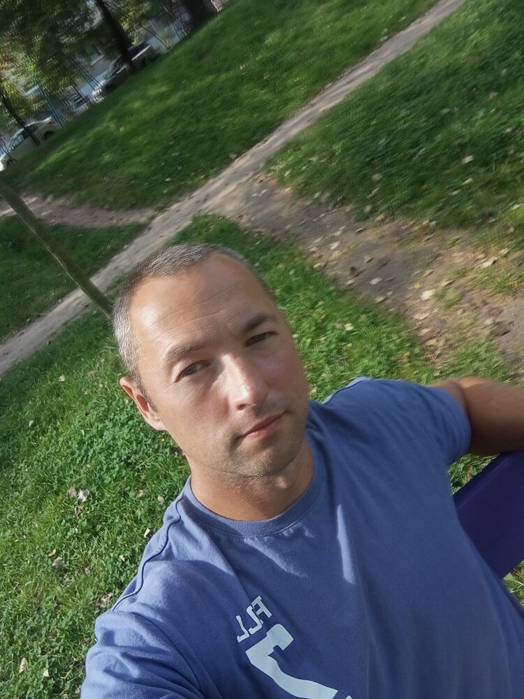  53839476  , 40 ,    