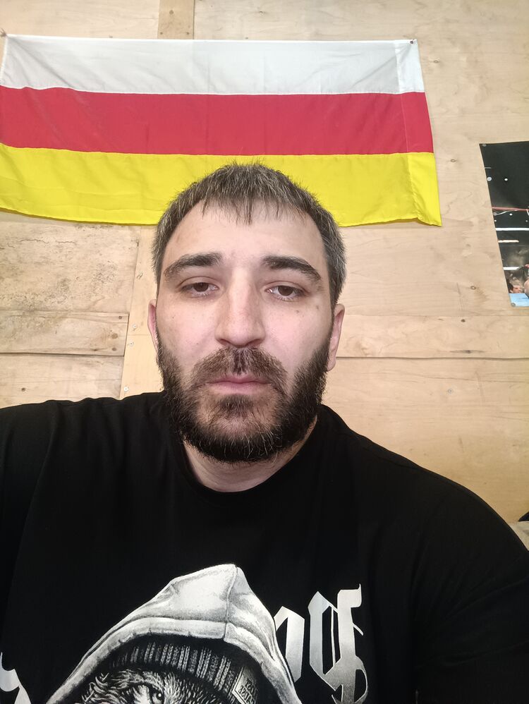  42570406  , 31 ,    