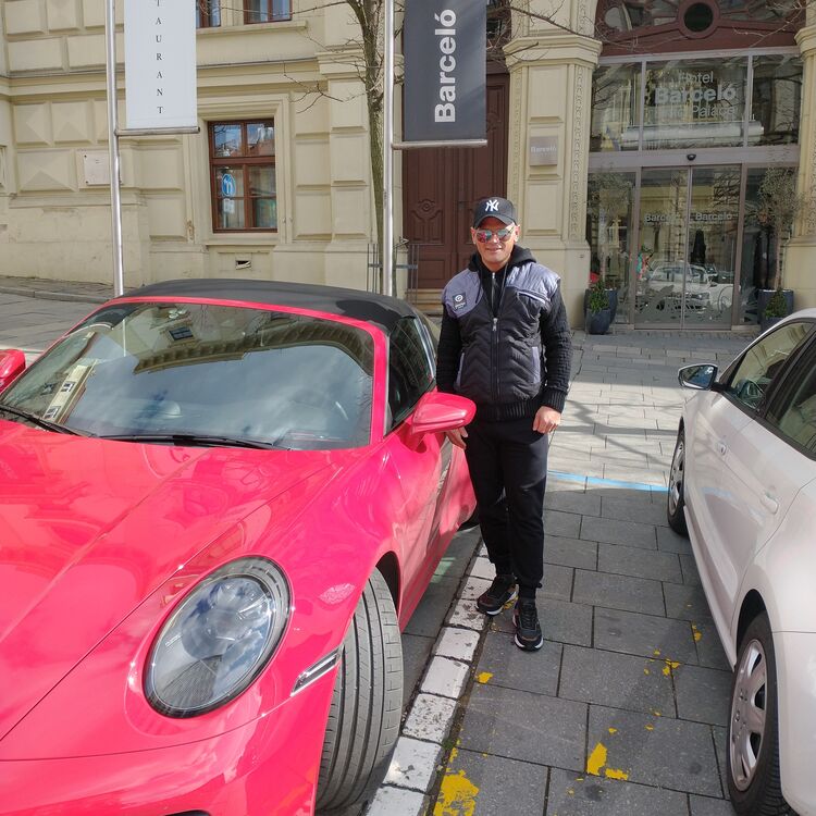  34319206  , 32 ,    Praha