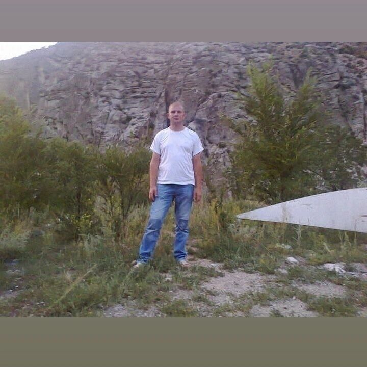  40763496  Evgenij, 43 ,    