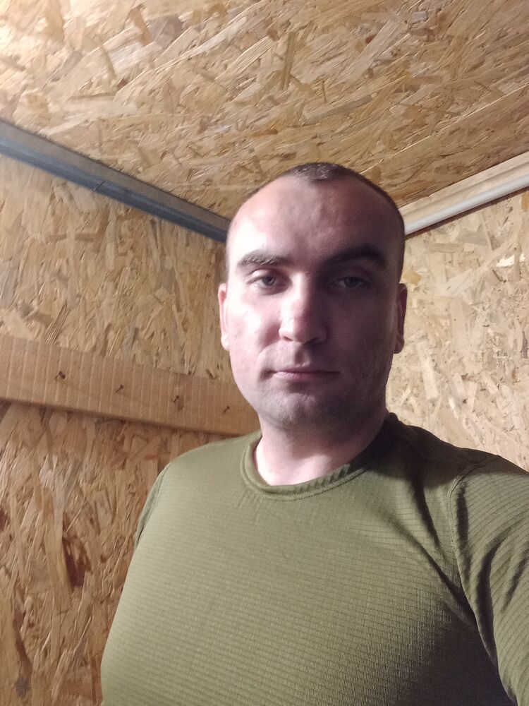  ,   Tim, 33 ,   ,   