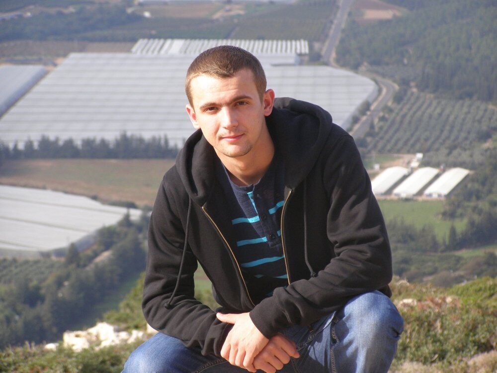  27057216  , 30 ,    -