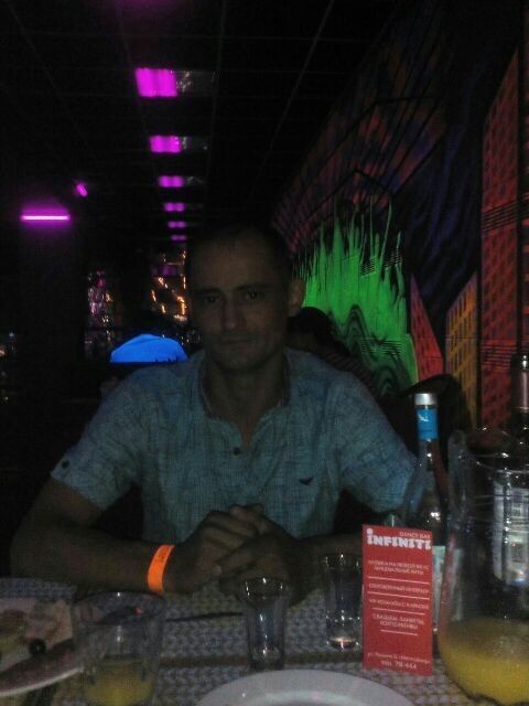  ,   Fil, 44 ,  