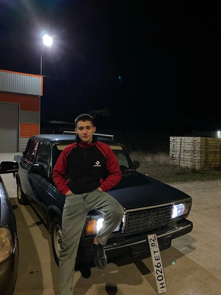  33481496  , 22 ,    