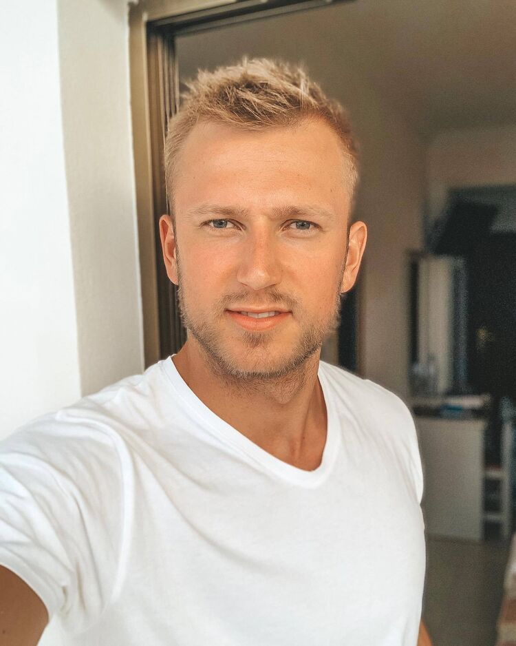  51744886  , 31 ,    Fontenay-Le-Fleury