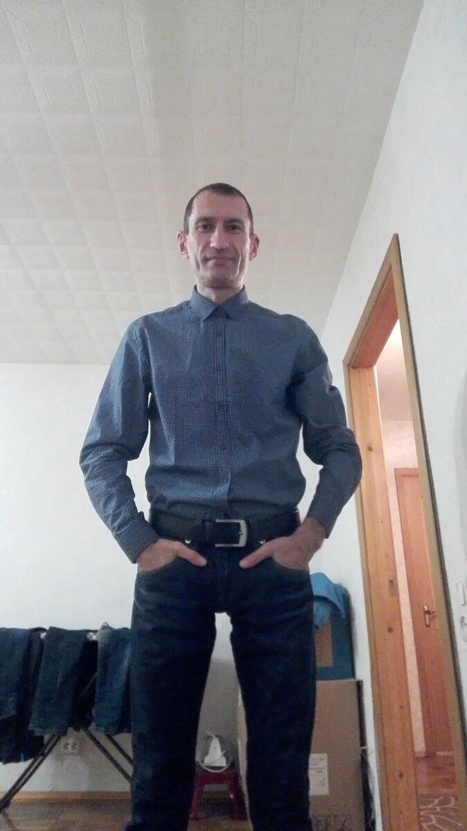 ,   Viktor, 55 ,   