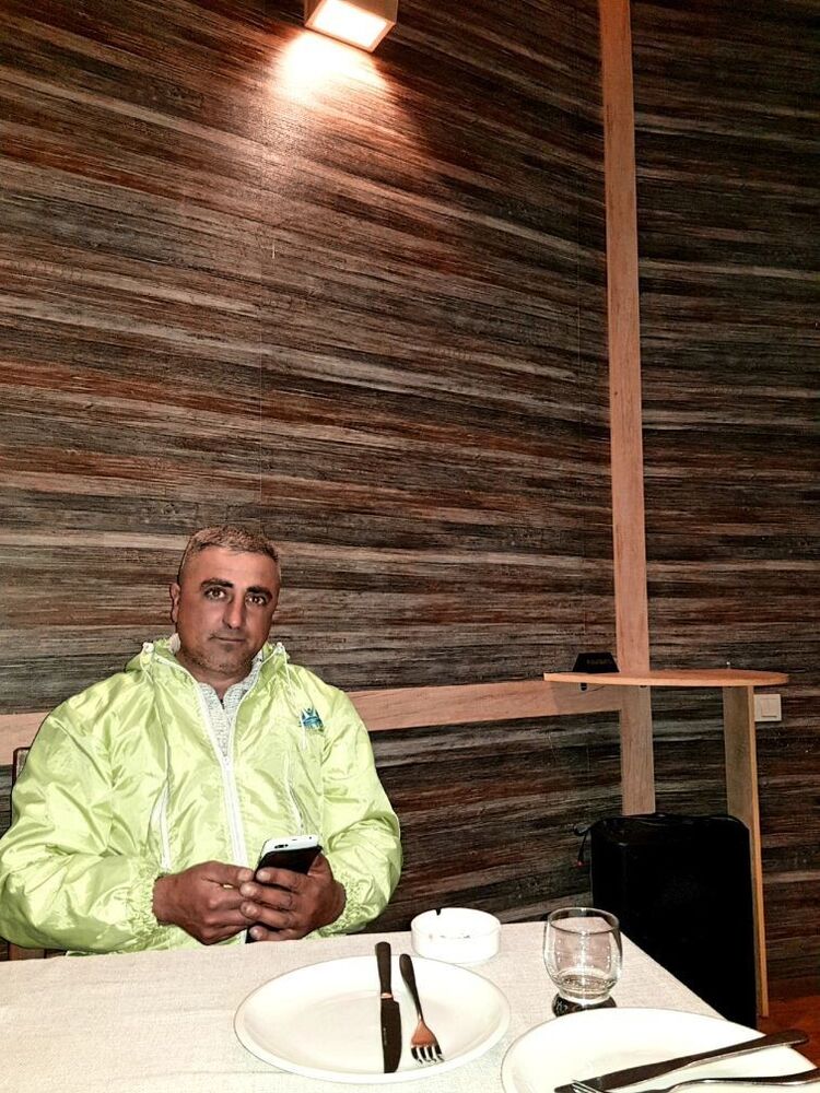  ,   Artur, 45 ,   ,   