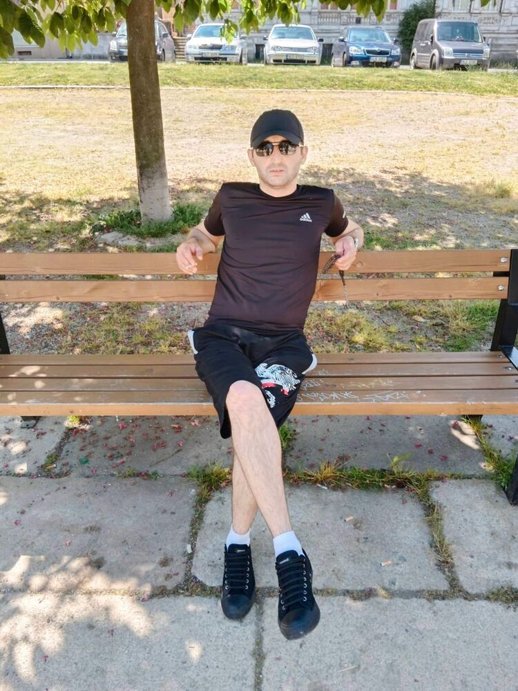  34600476  Ruslan, 36 ,    