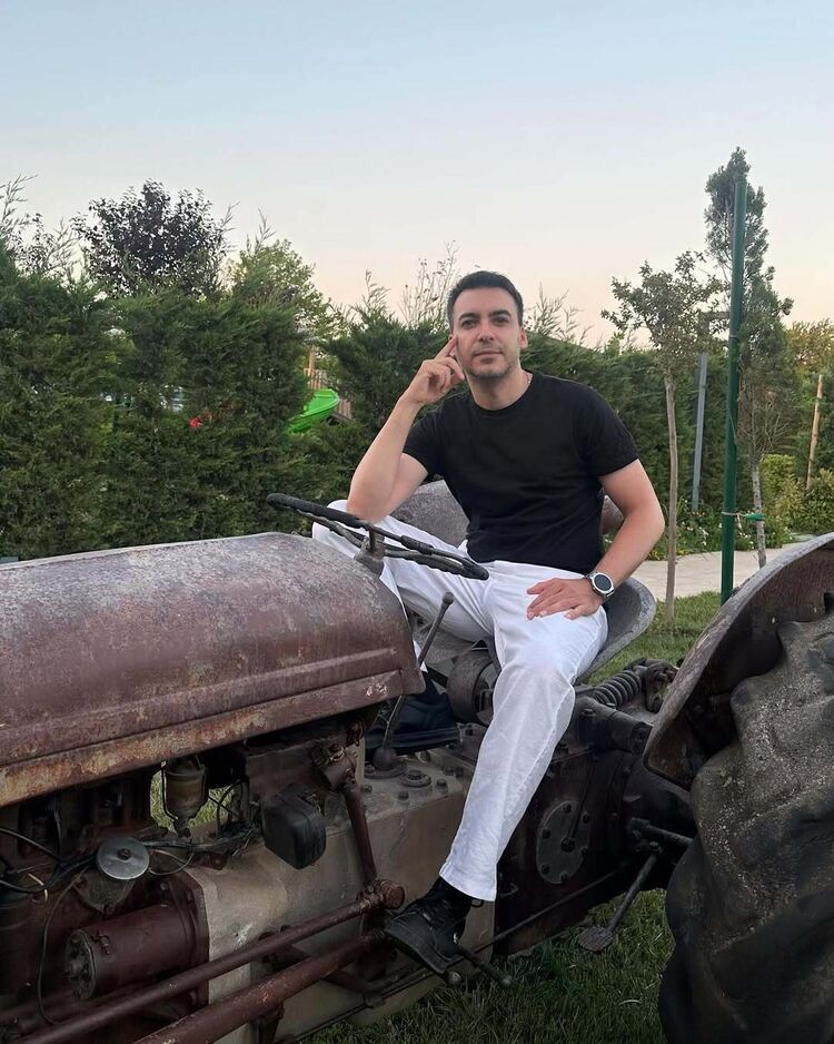  51687696  , 38 ,    
