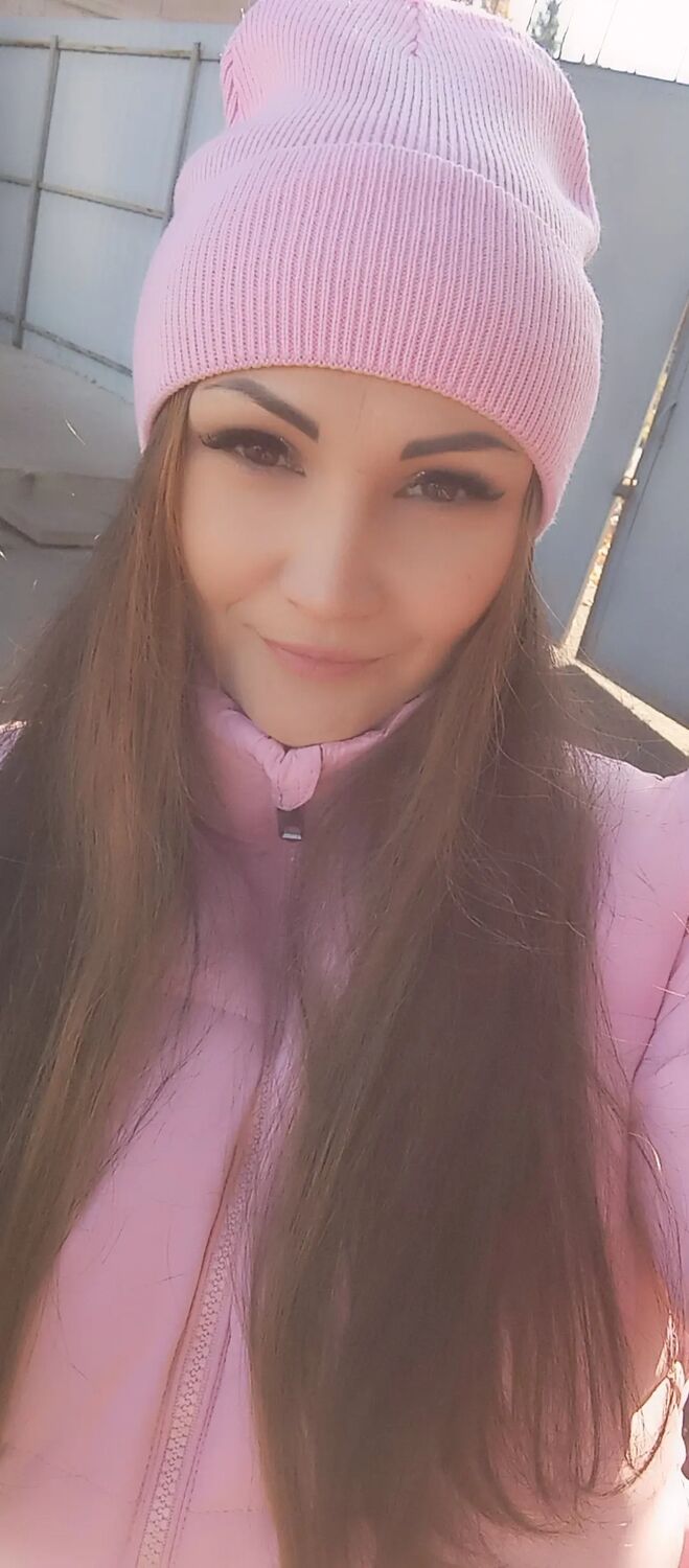  ,   Lena, 24 ,   ,   