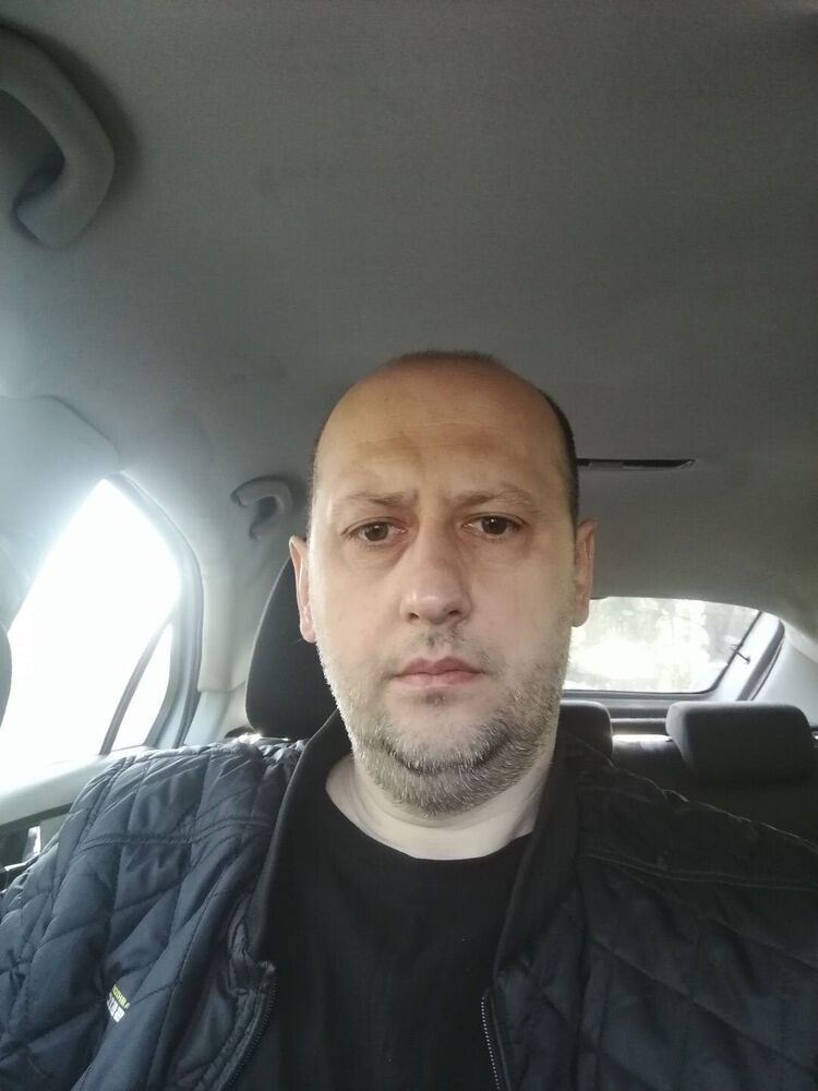  53661866  Vitali, 41 ,    