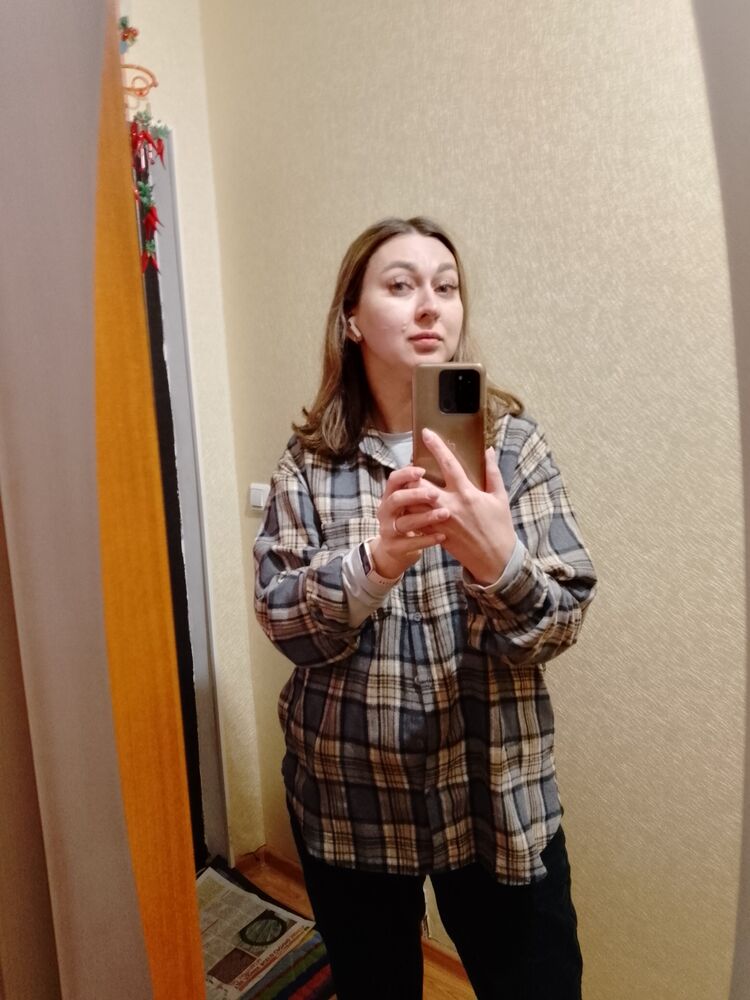  48426986  Elvira, 36 ,    