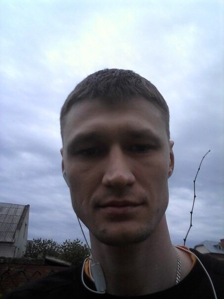  7524946  Yaroslav, 36 ,    