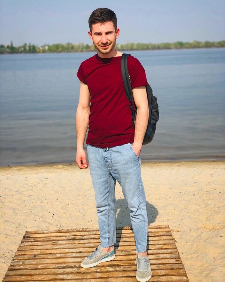  30521676  Aleksandr, 33 ,     