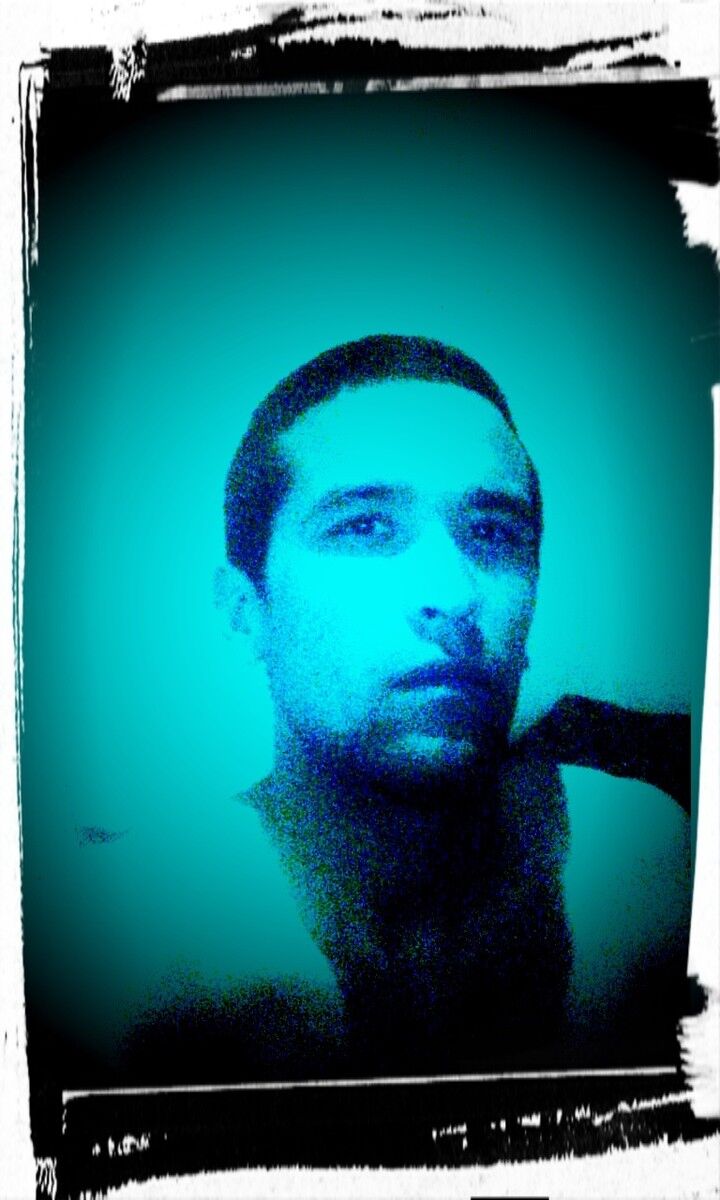  ,   Macho Buero, 32 ,   