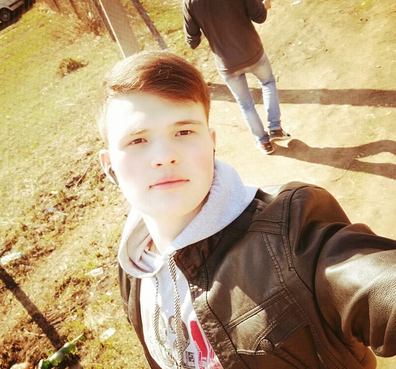  21087966  , 24 ,    