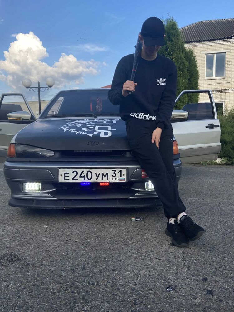  28469356  , 22 ,    