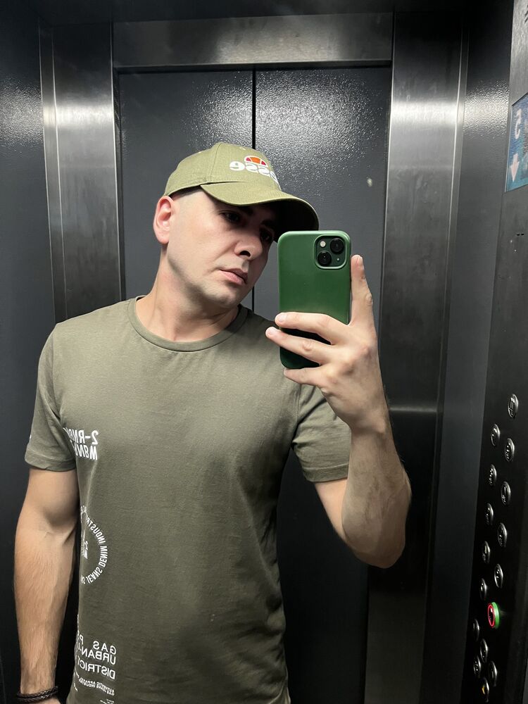  45732976  Denis, 35 ,    