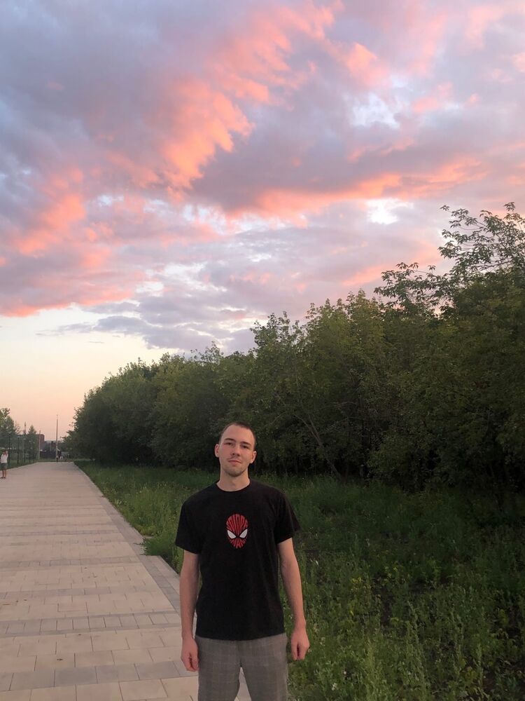  53924616  Maxim, 21 ,    