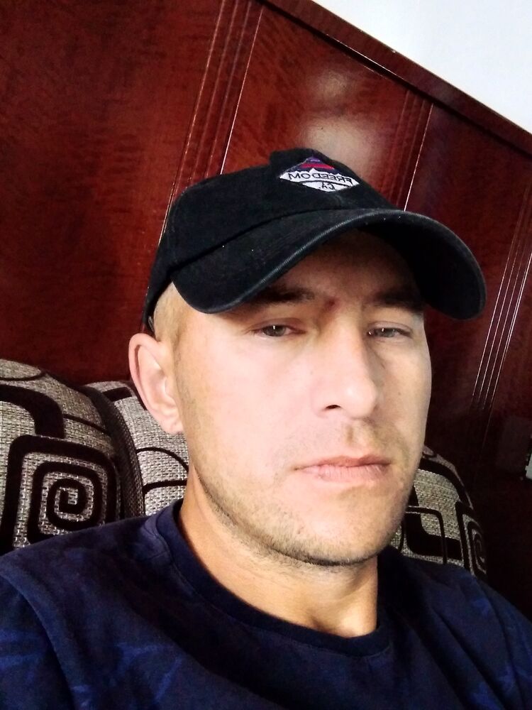  -,   Denis, 40 ,   c 