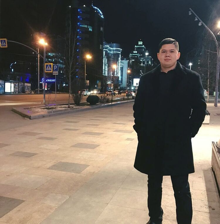  19030736  Madi, 30 ,    