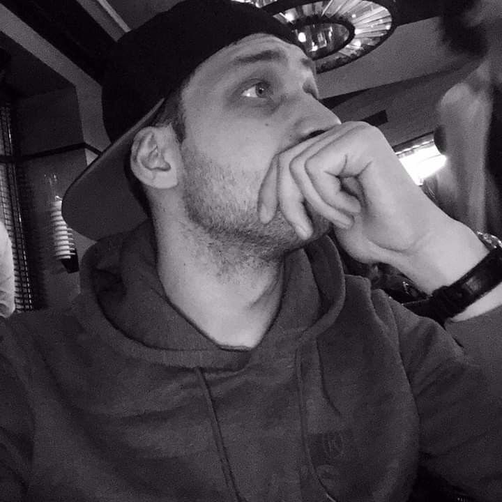  19170846  David, 31 ,    