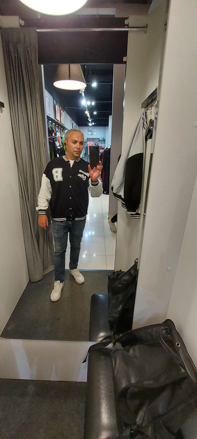  28726156  , 30 ,    