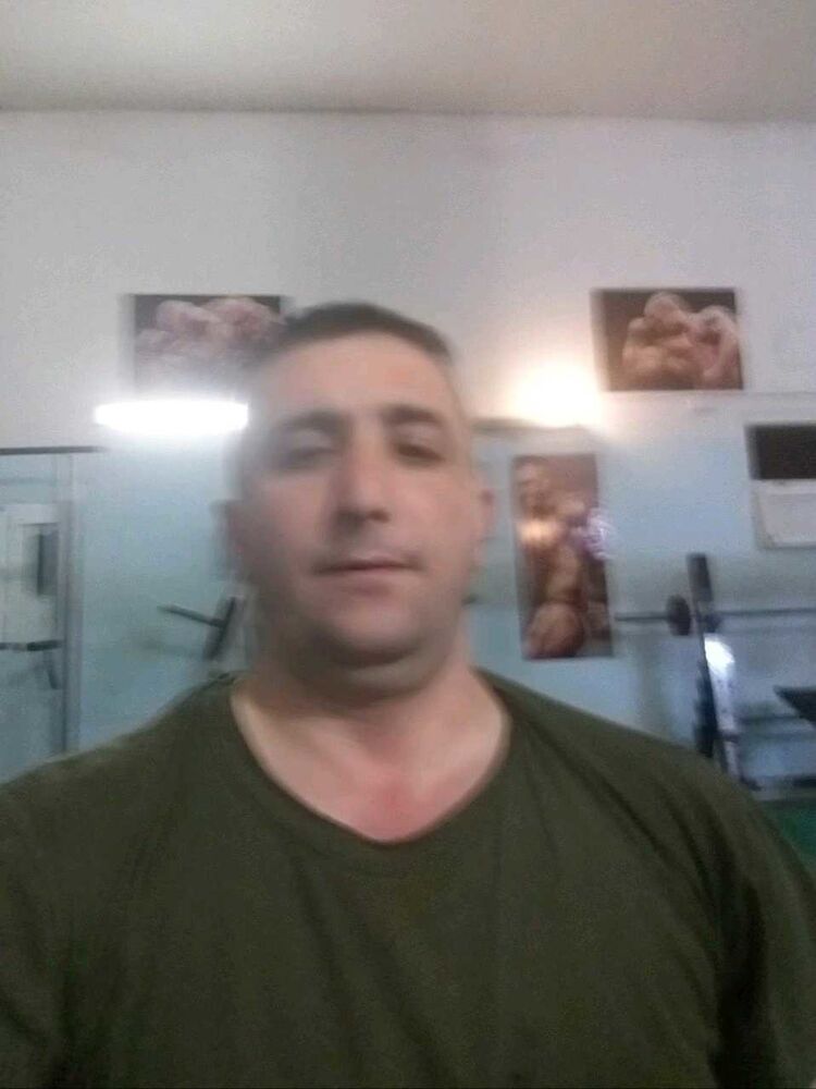  ,   Ali, 29 ,  