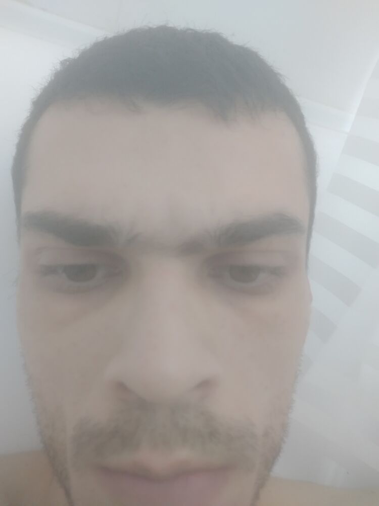  48265816  Robert, 28 ,    