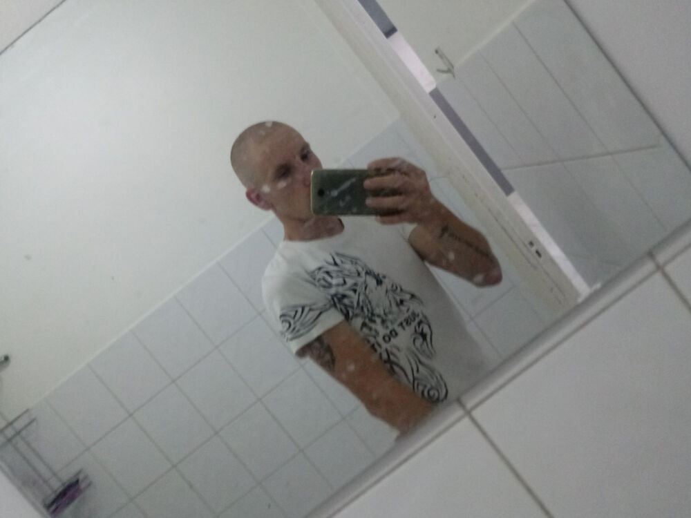  18281256  Vlad, 30 ,    
