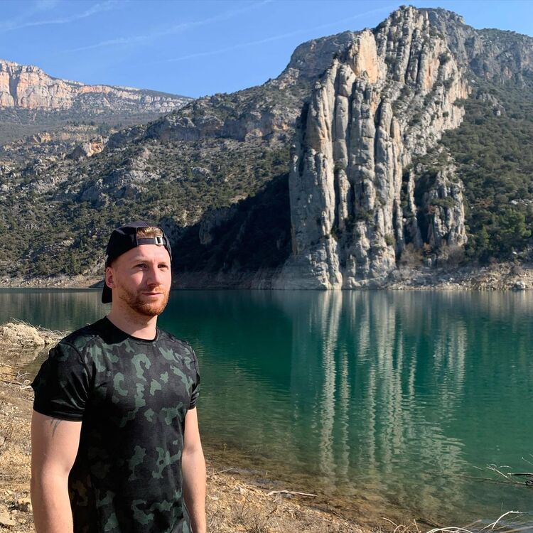  ,   Vitali, 39 ,   ,   