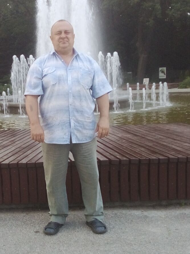  27574576  Viktor, 64 ,    