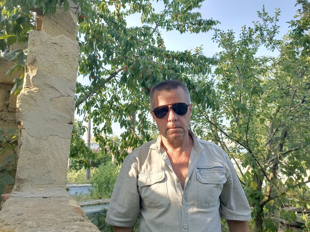  51923986  Valerij, 56 ,    