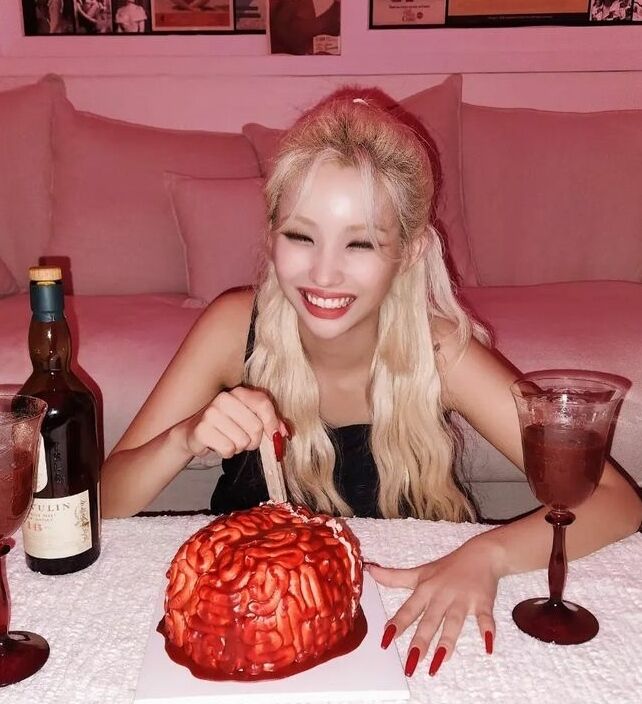  32469796  Jeon So Yeon, 26 ,    