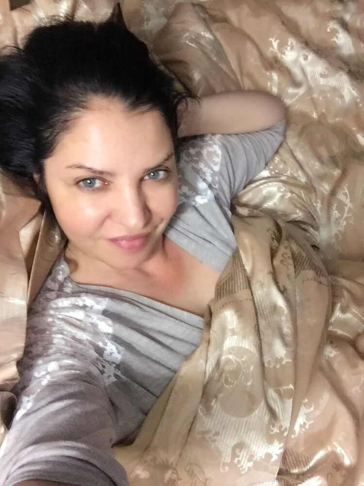  ,   Elena, 51 ,   ,   , c 