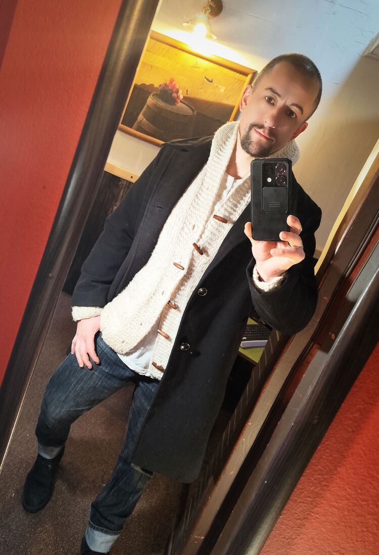  50985196  Roberto, 43 ,    