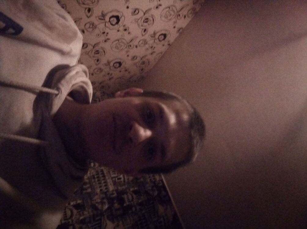 40348956  , 33 ,    